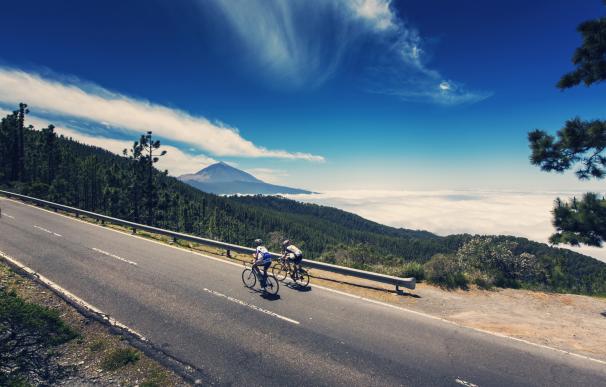 El Cabildo de Tenerife pone en marcha un observatorio para ordenar y mejorar la situación del ciclismo en la isla