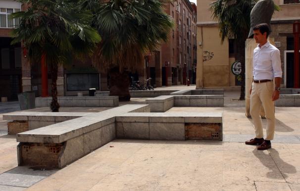 El PP reclama una 'Operación Plazas' para solucionar los "graves desperfectos" en estos espacios urbanos