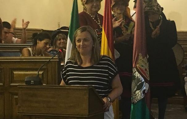 La presidenta de la Asamblea propone la Medalla de Extremadura 2018 para la Gorra de Montehermoso