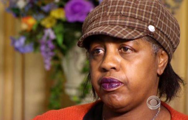 Shirley Chambers, durante la entrevista con la CBS tras haber perdido a sus cuatro hijos por la violencia armada en EEUU.