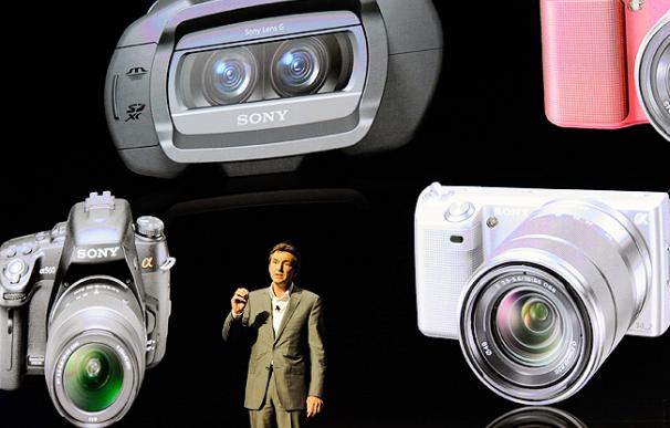 Los fabricantes de cámaras fotográficas buscan reinventarse, ¿cómo competir con los teléfonos móviles?