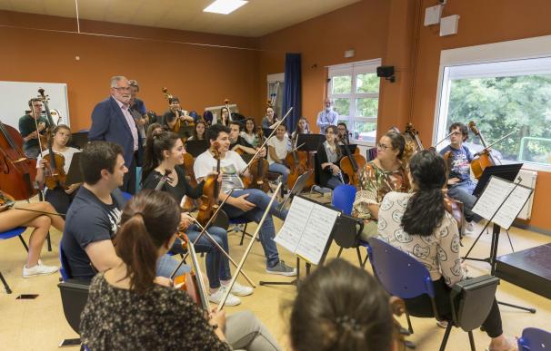 El encuentro estival de la Joven Orquesta Sinfónica reúne a 91 músicos en Cantabria