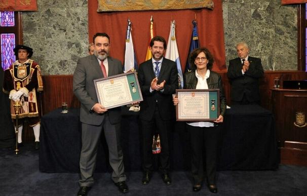 Las asociaciones Calle El Sol y del Medio reciben la Medalla de Oro de Tenerife