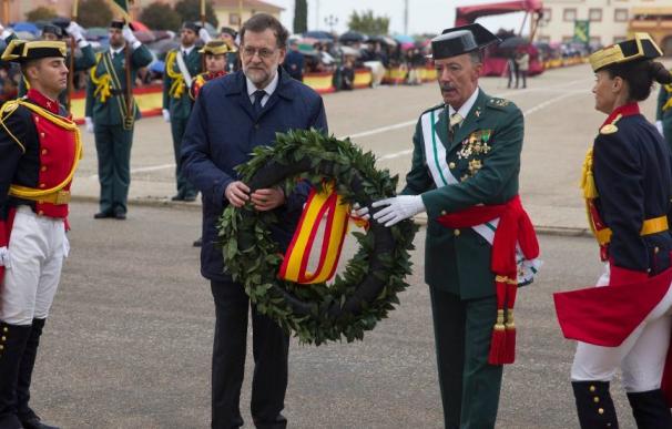 Rajoy: "Respetar a la bandera es respetarnos a nosotros mismos"