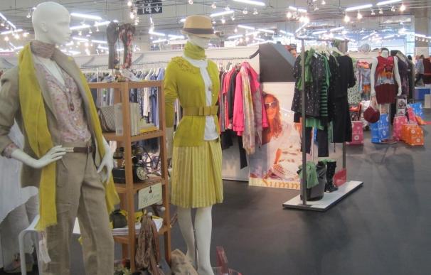 El centro comercial Parquesur (Madrid) recoge casi cinco toneladas de ropa usada para darles un fin social
