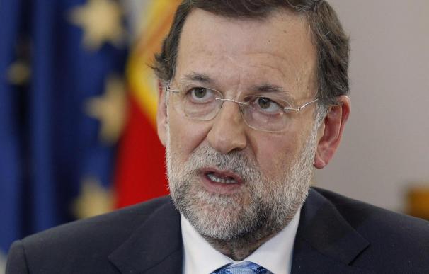 Rajoy afirma que dará la cara ante las dificultades económicas sin esconderse