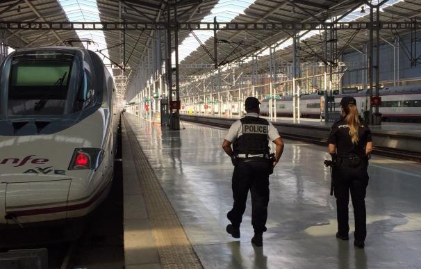 Policías franceses patrullarán junto a agentes españoles en Madrid y Málaga durante el mes de agosto