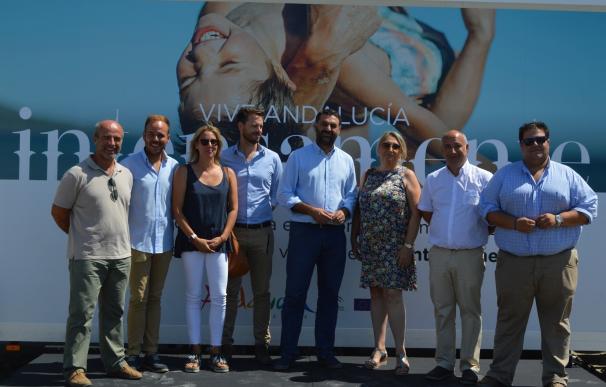 Andalucía desarrolla una acción promocional en las playas para fidelizar turistas para el otoño