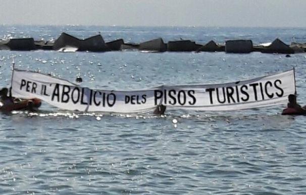La manifestación tuvo lugar en la playa de la Barceloneta.