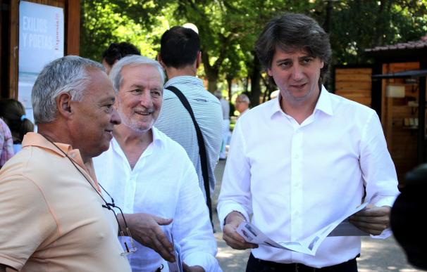 Gonzalo Santonja pone en valor en la Feria del Libro de Soria la cultura que dejaron los poetas exiliados