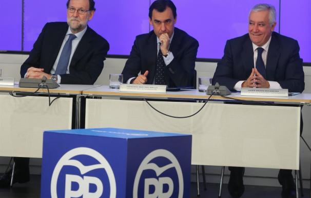 Arenas dice que Rajoy está "legitimado" para repetir como candidato porque es "el líder indiscutible" del PP