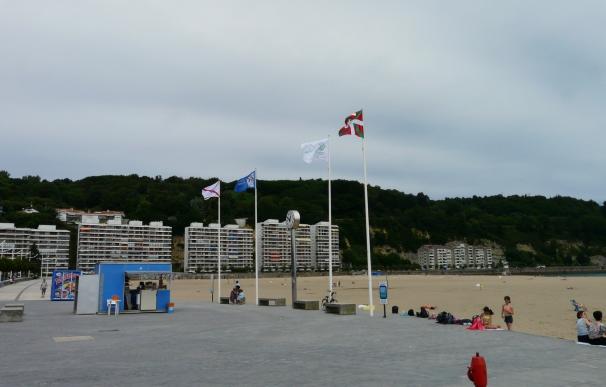 Bandera roja en Sagües y amarilla en las playas guipuzcoanas de Zurriola, Orio, Zarautz, Gaztetape e Itzurun