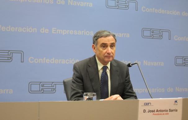 Sarría (CEN) dice que Bildu y Podemos son un "handicap" para el Gobierno, al que pide que firme el convenio del TAV