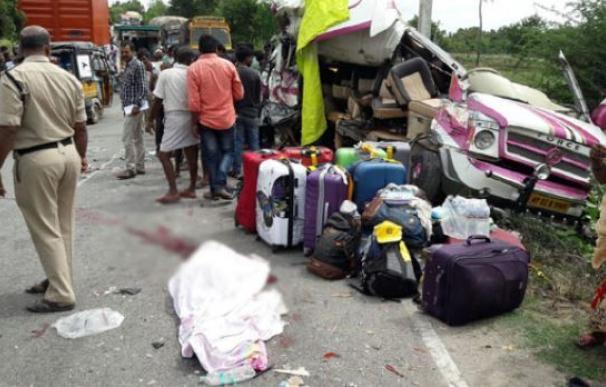 Mueren cuatro españoles en un accidente de tráfico en La India. Foto: Sakshi.com