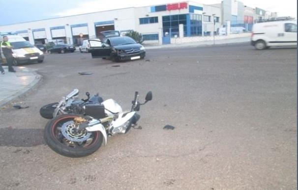 Herido un motorista de 57 años en el choque con un turismo en Badajoz