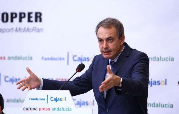 Zapatero considera urgente que las grandes confesiones creen un código común que condene la violencia.