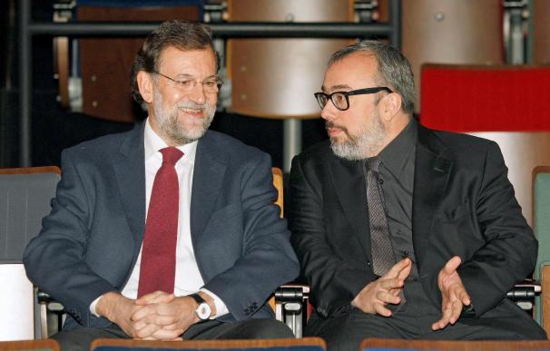 Rajoy se reúne con Alex de la Iglesia en la sede de la Academia del Cine