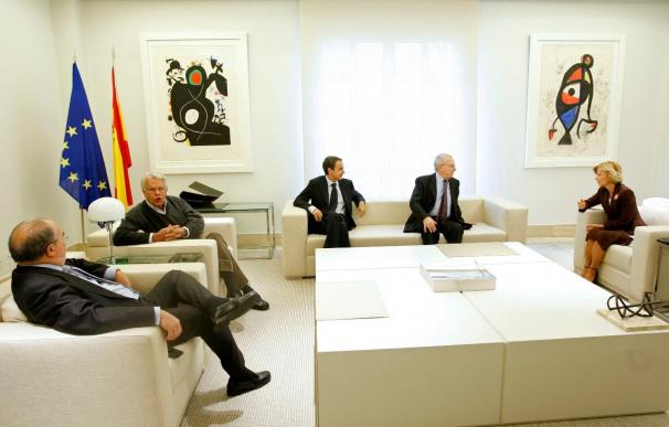 Zapatero analiza hoy con González, Delors y Solbes cómo salir de la crisis