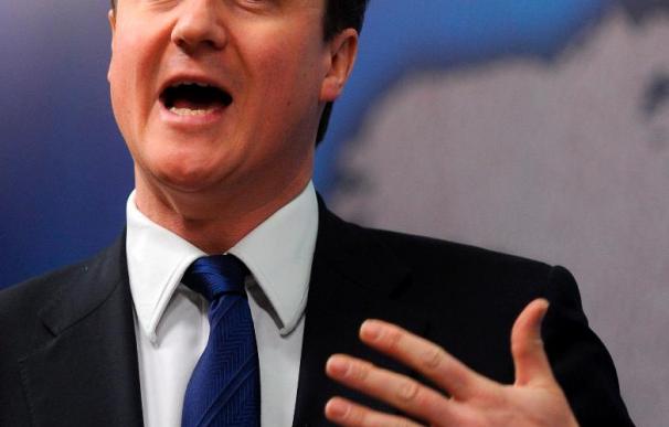 Cameron cree que el R.Unido debe ser cauteloso sobre la intervención en conflictos extranjeros