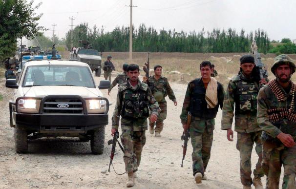 Cuatro soldados afganos mueren en un combate por error contra tropas de EEUU
