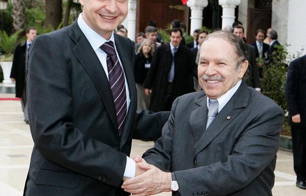 Zapatero y Buteflika sellarán su colaboración contra el terrorismo islamista