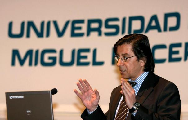 El ex ministro Pío Cabanillas está preocupado por los malos comunicadores en política