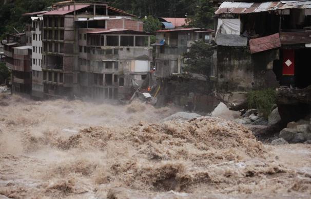 Evacuados catorce de los 31 españoles atrapados por las inundaciones de Perú