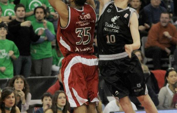 66-78. El Bilbao Basket vuelve a la senda del triunfo ante un rival directo