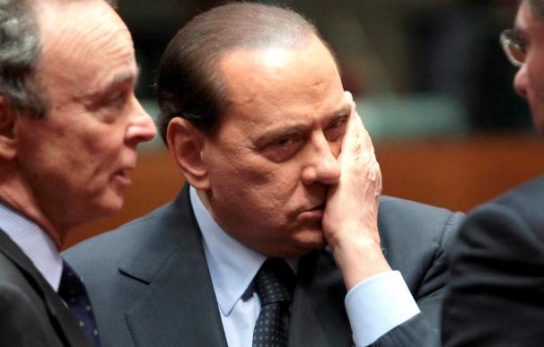 El Senado da el primer paso para aprobar la ley que suspenderá los procesos de Berlusconi