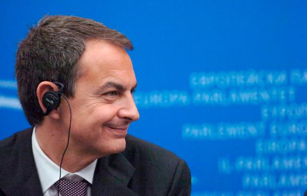 Zapatero asegura que no admitirá "trucos" que limiten los derechos de los inmigrantes