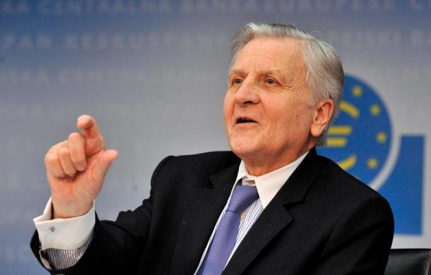 Trichet defiende la zona euro con su diversidad y apoya a Grecia y España