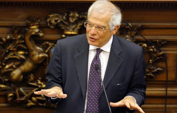 Borrell dice que "todo el mundo" sabía que los cargos de Hacienda invertían en bolsa
