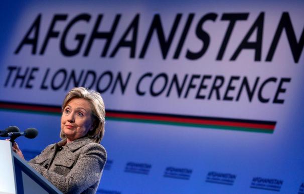 Clinton admite que integrar a los talibanes en el Gobierno dará más seguridad a Afganistán