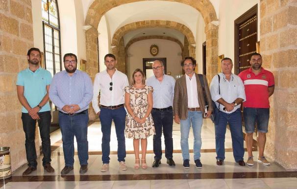 Diputación muestra su apuesta decidida por la Federación de Cofradías de Pescadores de Cádiz