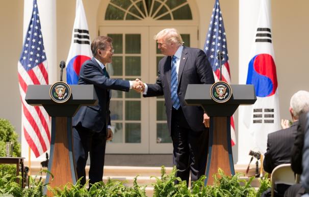 Corea del Sur y EEUU acuerdan cooperar y aplicar la máxima presión a Corea del Norte