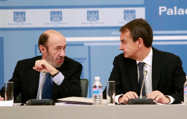 Zapatero inicia la reunión con empresarios para tratar la situación económica