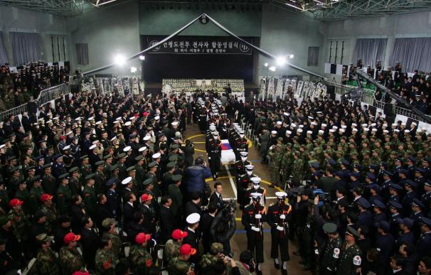 Seúl oficia el funeral por los dos militares muertos en el ataque norcoreano