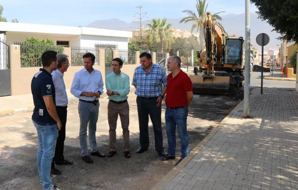 Diputación y Ayuntamiento de El Ejido trabajan en la remodelación de la Avenida América de Santo Domingo
