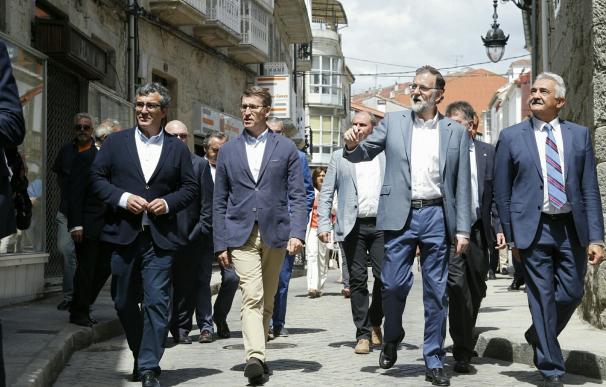 Feijóo erige la formación en "elemento clave" para que Galicia siga "batiendo récords" de visitantes