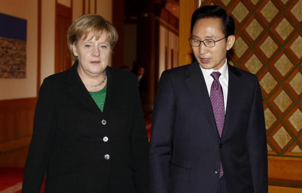 Merkel defiende reformas estructurales pero sin intervención en el mercado