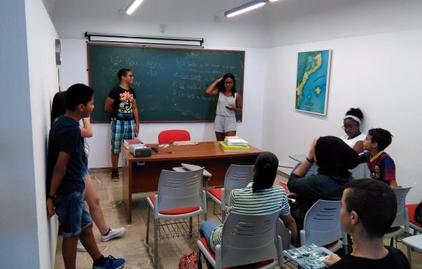 Los cursos de catalán de la Conselleria registran casi mil inscritos en verano