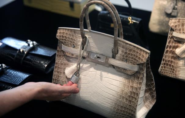 Un bolso de Hermés bate récord de venta en una subasta en Hong Kong: 380.000 $