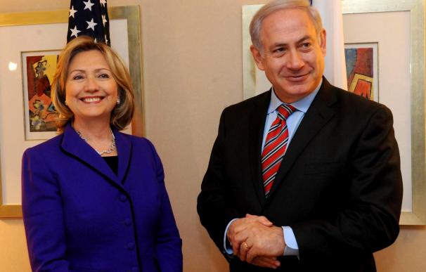 Clinton se reúne con Netanyahu en Nueva York para desencallar el proceso de paz