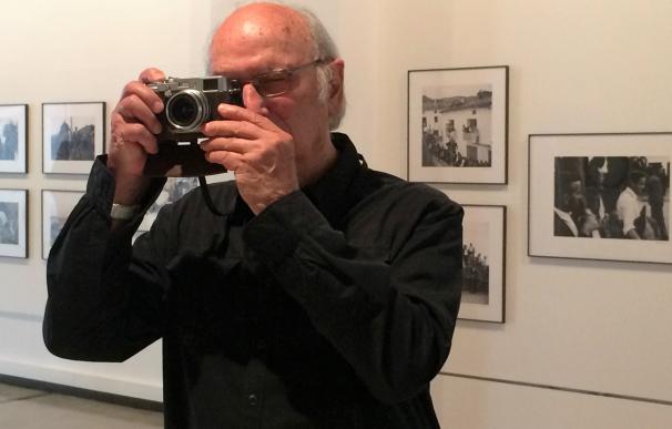 Carlos Saura presenta la exposición 'Carlos Saura. España años 50': "Los grandes fotógrafos están desapareciendo"
