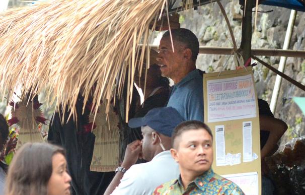 Los Obama de escapada familiar a Indonesia