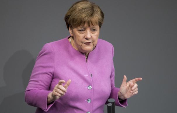 Merkel aviva el debate en Alemania al abrir la puerta al matrimonio homosexual