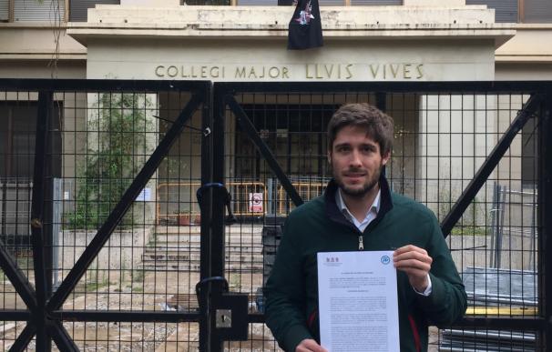 El PP valora que el desalojo del Colegio Lluís Vives se haya producido sin incidentes pero lamenta la "tardanza"