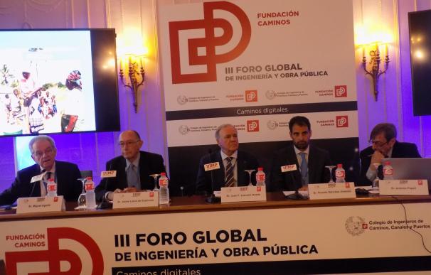 Jaime Lamo de Espinosa pide invertir entre 8.000 y 10.000 millones de euros en infraestructura pública en 2018