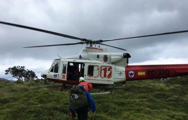 Rescatados dos senderistas alemanes perdidos en el monte Candina