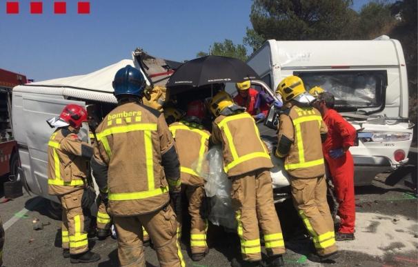Un herido grave en un accidente múltiple en la AP-7 en Sant Celoni (Barcelona)